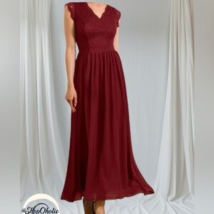 Dressy Star Burgundy Lace Formal Gown 2XL NWT Long dress elegant and flattering